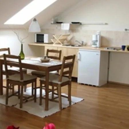 Ilona Apartmanhaz Komárom Exterior foto